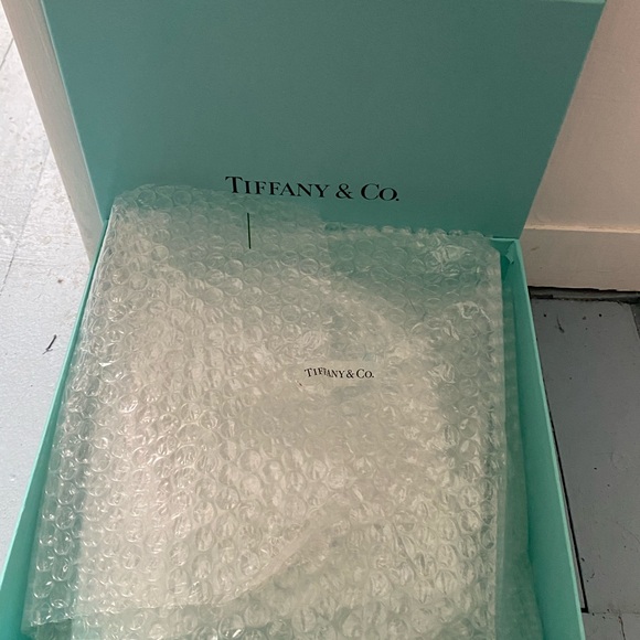 Tiffany & Co. Crystal Plate & Bowl in Original Box with Stickers and Packaging - Picture 6 of 6